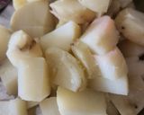 A picture of step 1 of Bhungla Lasaniya Batata Kathiyawadi Gujarati Cuisine.