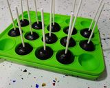 Foto del paso 6 de la receta: Cisnes cakepops de oreos y chocolate blanco!!!