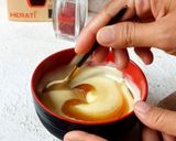 Foto langkah ke 3 dari resep Saffron Honey Yoghurt Bowl.