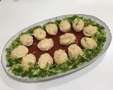 Foto del paso 4 de la receta: Huevos rellenos con base de tomate frito casero