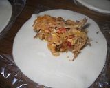 Foto del paso 7 de la receta: Empanadas con carne de parrillada desmechada