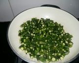 A picture of step 1 of Bhindi masala karahi.