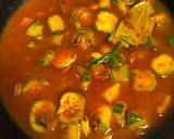 Chingri diye Aloo Potoler Dalna (Parwal Prawns Curry - Bengali style) recipe step 5 photo