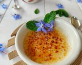 A picture of step 4 of Panna Cotta-Brûlée.