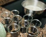 Foto del paso 1 de la receta: Flan de huevo a baja temperatura 🍳 🍮