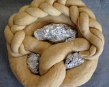 A picture of step 16 of Neujahrsbretzel (German New Year's Pretzel).
