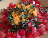 Foto del paso 5 de la receta: Ensalada de tomate, pimiento rojo, rúcula con mayonesa de zanahoria y Agua de Mar