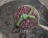 Foto langkah ke 2 dari resep Bubur Ketan Hitam - Metode 5.30.7.