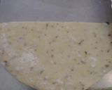 A picture of step 2 of Aloo samosay.