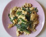 รูปขั้นตอนการทำที่ 2 ของ ผัดไข่ใส่ใบโหระพา ง่ายสุดๆ