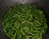 Foto langkah ke 2 dari resep Kikil tumis buncis.