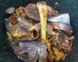 Gambar langkah 4 resipi Ikan masak kunyit.