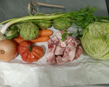 Foto del paso 1 de la receta: Costilla con col y alcachofas