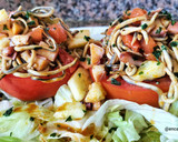 Foto del paso 6 de la receta: Tomates rellenos de gulas y pulpo al pimentón