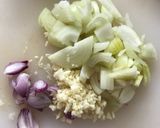 Foto langkah ke 3 dari resep Cumi Asin Cabai Hijau.