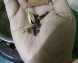 A picture of step 1 of Tandoori Masala Chai.