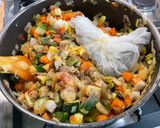 Une image de l'étape 25 de Soupe de légumes aux aromates, ail frais et fumet de porc.