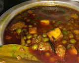 A picture of step 2 of Matar Paneer.