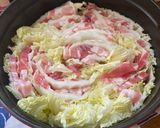 A picture of step 4 of Japanese mille feuille hot pot with pork belly and napa cabbage.