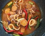 Foto langkah ke 8 dari resep Cumi Pedas Asam Manis 🌸.