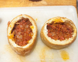 Foto del paso 1 de la receta: Huevos al nido con chorizo