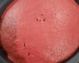 A picture of step 5 of 2 tier Red velvet cake.