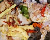 Foto langkah ke 2 dari resep Garang Asem Bumbu Iris.
