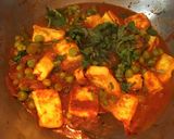 A picture of step 10 of Matar Paneer.