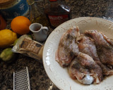 Foto del paso 1 de la receta: Alones de pavo asadas con cítricos y ron