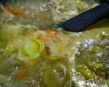 Foto del paso 1 de la receta: CALDO De Puerros (Porrusalda) con Pollo...!