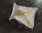 Foto langkah ke 5 dari resep Pastel pangsit isi kentang wortel.