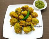 A picture of step 5 of Green Garlic Methi Pakora.