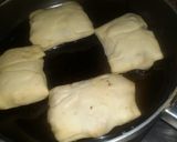 A picture of step 5 of Chicken cheese packet roll.