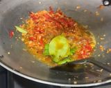 Foto langkah ke 2 dari resep Balado Ikan Cue Keranjang.