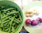 Foto langkah ke 1 dari resep Buncis tumis kemiri.