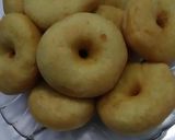 Foto langkah ke 5 dari resep Donat menul no telur no kentang.