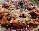 A picture of step 3 of Spicy chicken curry.