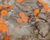Foto del paso 2 de la receta: Fricandó de ternera con champiñones