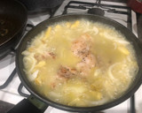 Foto del paso 5 de la receta: Muslo de pollo deshuesado en salsa de cebolla y alcachofas