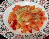 Foto del paso 4 de la receta Ensalada de salmón ahumado con aderezo de alcaparras
