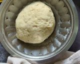 पिज़्ज़ा गार्लिक रोल्स(Pizza Garlic Rolls recipe in hindi) रेसिपी चरण 1 फोटो