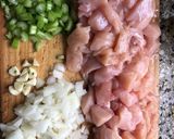 Foto del paso 1 de la receta: Risotto de apio, pollo y hongos