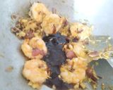 A picture of step 3 of Lemongrass shrimps prawns.