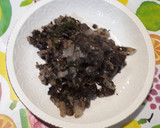 Foto del paso 3 de la receta: Sangre encebollada al vino tinto