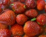 Foto langkah ke 1 dari resep Strawberry Compote | selai.