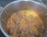 Foto del paso 6 de la receta: Albóndigas guisadas con calamares y verduras de Marisa Marcos Ortega