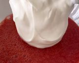 Foto del passaggio 2 della ricetta Gelatini alla fragola