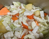 Foto del paso 3 de la receta: Col con batata, patatas y zanahorias