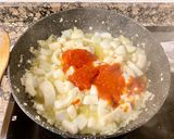 Foto del paso 4 de la receta: “ Arroz meloso” con anillas de pota
