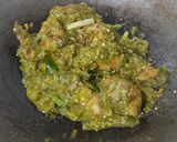 Foto langkah ke 2 dari resep Ayam Goreng Sambal Hijau khas Padang.